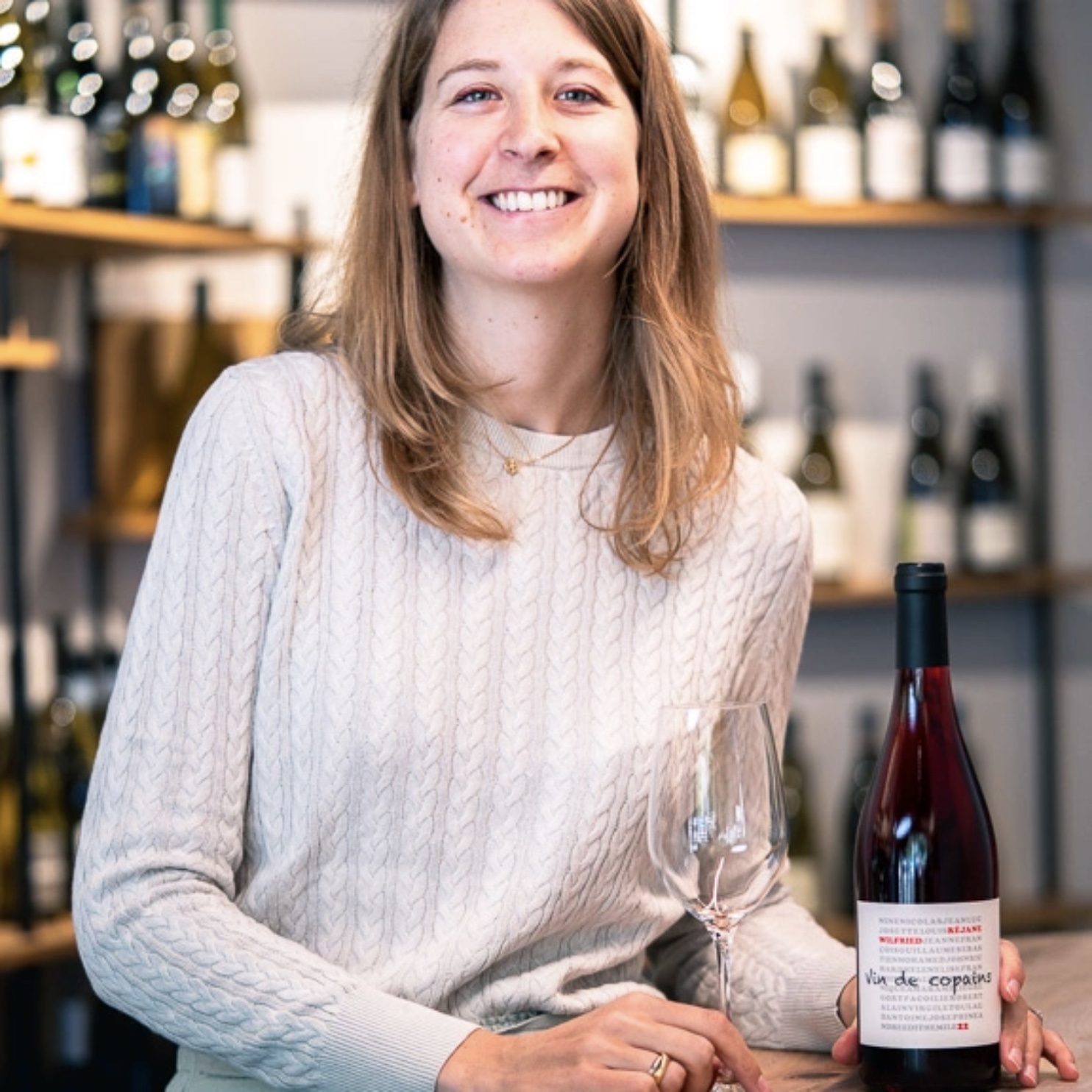 La Cave Bleue — 12 Place du Guignier, Paris 20e